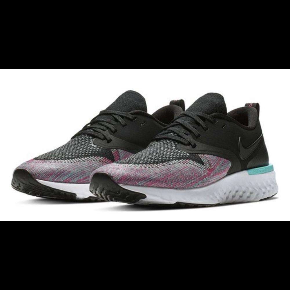 Nike Women’s Odyssey React 2 Flyknit Black/Hyper Jade Size 9, GUC, with box